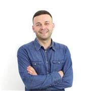 Soy un profesional del marketing digital especializado en ayudar a empresas, emprendedores y profesionales.