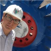 Ingeniero Mecatronico que da clases de Ingeniería