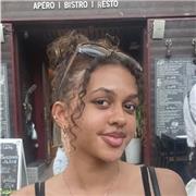 Niveau BAC et actuellement en licence, je suis bilingue et propose d'enseigner l'anglais à Amiens !