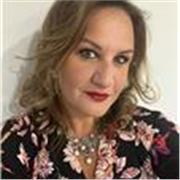 Insegnante di Diritto impartisce lezioni private online