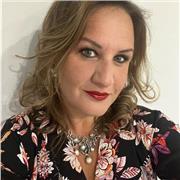 Insegnante di Diritto impartisce lezioni private online