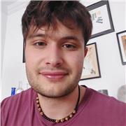 Profesor de matemáricas que imparte clases a niños hasta segundo de bachillerato social