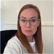 Fluent English tutor for teens and adults,  BCom Honors graduate and MBA candidate supporting academic university level writing. 