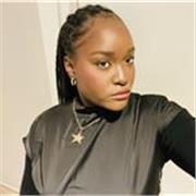 Studentessa liceale responsabile e autonoma, precisa e veloce nell’apprendimento, con forte attitudine per le lingue. 