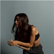 Étudiante polyglotte, en 3ème année au CNSMD de Lyon en danse contemporaine