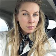 Praktische Englisch-Nachhilfe ohne Druck, mit Fokus auf Kommunikation und selbstbewusster Sprache