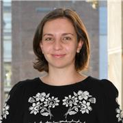 Soy psicóloga y artista. Estoy realizando un máster en Arteterapia y Educación Artística para la Inclusión Social