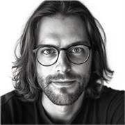 🎥 Lezioni di Cinema e Audiovisivo 🎬
Sei appassionato di cinema o vuoi approfondire il mondo dell'audiovisivo? Facciamolo!