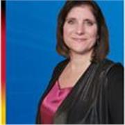 Guten Tag, hiermit bewerbe ich mich für die Stelle der Deutschlehrkraft als Fremdsprache. Als Dozentin derzeit in der DAA tätig