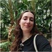 Profesora de inglés que trabaja con todo tipo de edades y niveles