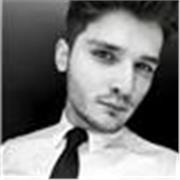 Mordu de clavier et souris depuis mon plus jeune âge, je me ferais un plaisir de vous enseigner leurs plus grands secrets !