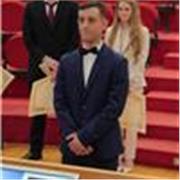 Ciao, sono un ragazzo di madrelingua italiana ma so parlare anche francese, tedesco, inglese e giapponese. 