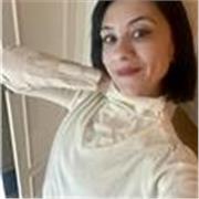Empatica y comprometida. Cercana y rigurosa. Con experiencia en clases grupales e individuales