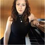 Insegnante di Pianoforte classico/moderno e solfeggio