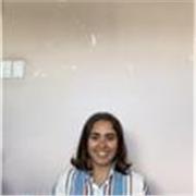 Me considero una persona del ámbito creativo que siempre busco innovar y buscar las maneras más resolutivas para cualquier inconveniente. Soy sociable con grande uso de la comunicación,  llevo una gran organización y soy proactiva en todos mis espacios. D