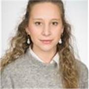 Estudiante de máster que ha hecho la carreta en inglés y máster bilingüe. Certificado C1 Cambridge. 