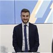 Giornalista di Repubblica e laureato in Comunicazione offre aiuto per conoscere le tecniche della scrittura e capire come impostare gli elaborati