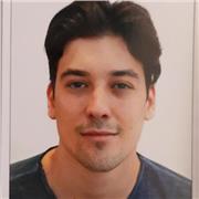 offro lezioni private di matematica e fisica per ragazzi/e delle medie e delle superiori o per persone che seguono le serali.