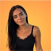 Cześć!
Mam na imię Kasia i od ponad 20 lat mieszkam w Niemczech. Mówię po niemiecku jak native speaker.