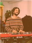 Clases de piano (también online), graduado en el superior de piano jazz
