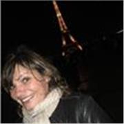 Française native , j'ai un goût prononcé pour la langue française et serai ravie de vous aider dans l'apprentissage de cette magnifique langue que ce soit pour un voyage , pour un entretien ou pour tout simplement apprendre à parler couramment .
Je sais c