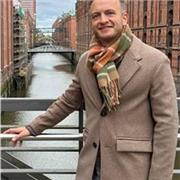 Ich erkläre Komplexes möglichst einfach. Es ist wichtig nicht nur die Aufgaben zu lösen, sondern auch zu verstehen was passiert