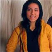 Profesora de Teatro, Oratoria y Expresividad Escénica, imparte clases online y presenciales a adolescentes, jóvenes y adutos