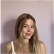 Profesora de Biología apta para todas las edades y niveles. 