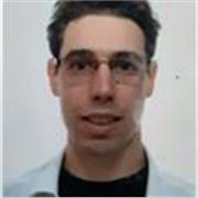 Insegnate eclettico, laureato in medicina, studente univers. biologia, diploma liceo scientifico, umanista catechista, inglese.