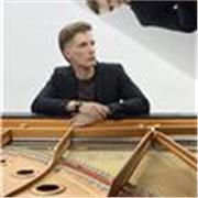 Clases de piano de una forma motivadora, personal y libre