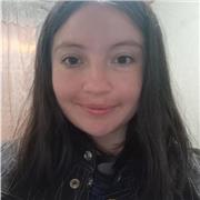 Profesora ingles imparte clases a niños y adultos