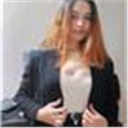 Profesora joven principiante que se adecua a casi cualquier etapa y edad