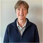 Calm, precise English tutor helping non-native speakers communicate clearly and confidently