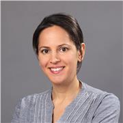 Communication Skills Expert teaching online in English, specializing in conflict resolution, public speaking and more