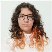 Profesora de español, inglés, francés y portugués, estudiante de Traducción e Interpretación, imparte clases online y presenciales