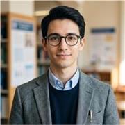 Insegnante di discipline letterarie propone lezioni e ripetizioni
