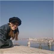 Hola, soy Ainhoa, estudiante de Biología con varios años de experiencia dando clases de Matemáticas, Física y Química, Inglés y re