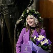 Laureta in lettere impartisce lezioni di italiano, storia e geografi per studentesse e studenti di ogni ordine e grado