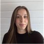 Soy estudiante de Traducción e Interpretación en la Universidad de Alicante. Me encuentro en mi último año de la carrera.   