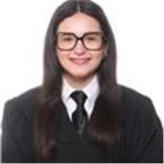 Soy Adriana, profesora con experiencia en la enseñanza a estudiantes de distintos niveles. 