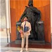 Laureato con massimi voti in Filologia moderna offre lezioni e/o ripetizioni di Italiano, Storia e Geografia!