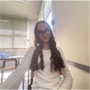 Docente di supporto allo studio per bambini e ragazzi, con esperienza sia formale che informale, offre lezioni personalizzate