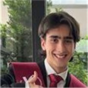 Profesor de Inglés, matemáticas y ciencias con un nivel C1 en el TOEIC estudiando una carrera de ingeniería. 
