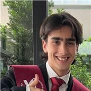 Profesor de Inglés, matemáticas y ciencias con un nivel C1 en el TOEIC estudiando una carrera de ingeniería.