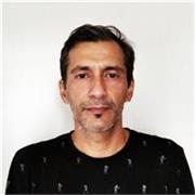 Arquitecto titulado en Venezuela, y docente de diseño de la UCV 