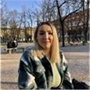 Laureata con laurea magistrale in lingue, comunicazione e digital marketing, offro lezioni di inglese personalizzate.