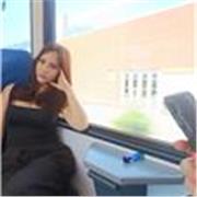 Hola!! No tengo experiencia en dar clases pero me encantaría ayudar a quien necesite aprender castellano. 