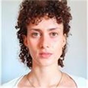 Laureata in Mediazione Linguistica e Culturale, con numerose esperienze di studio e lavoro all’estero. Offro lezioni personalizzat