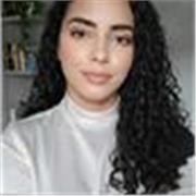 Sou professora formada em Letras – Português e Pedagogia, com atuação voltada para o ensino da língua portuguesa