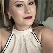 Dou aulas de química para estudantes do ensino médio